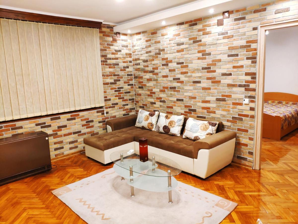 V2 With Love - Vintage Modern And Spacious بلغراد المظهر الخارجي الصورة
