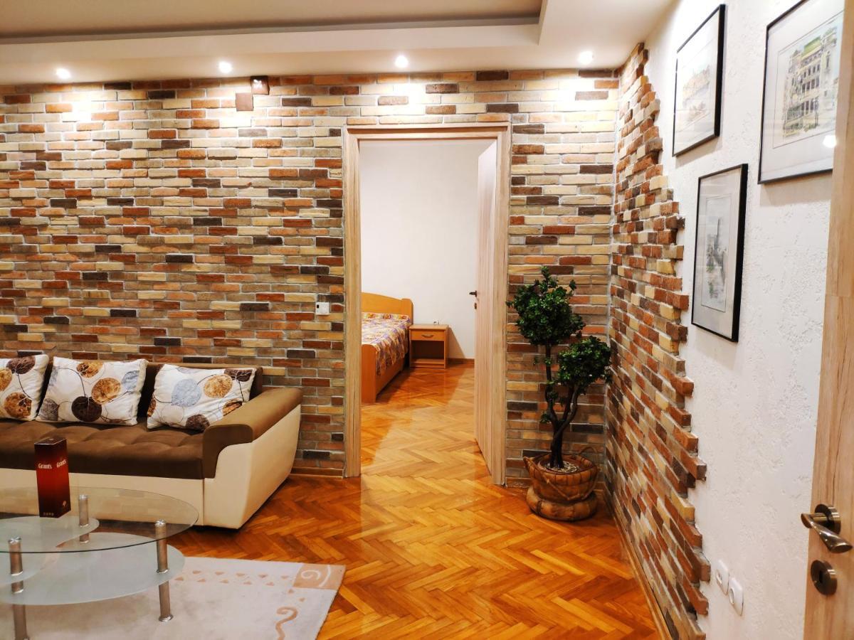 V2 With Love - Vintage Modern And Spacious بلغراد المظهر الخارجي الصورة
