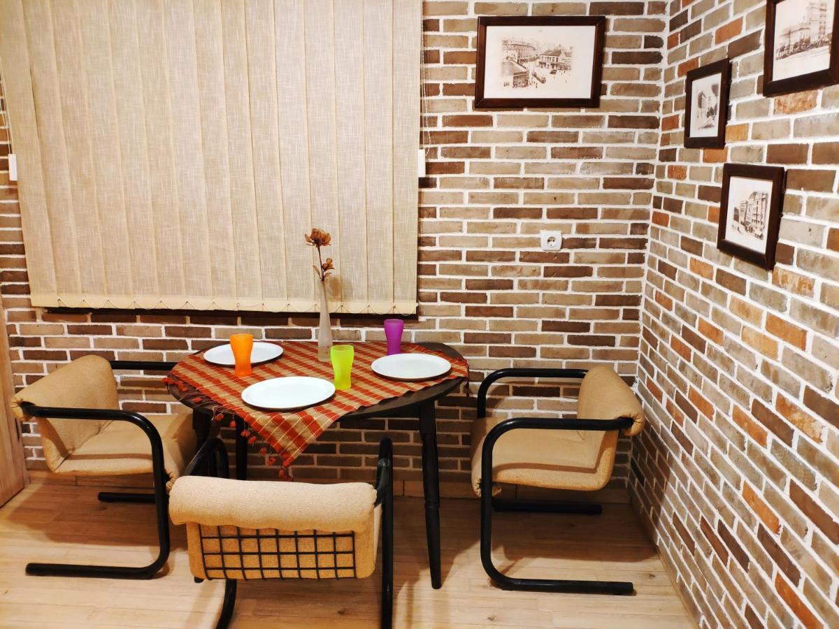 V2 With Love - Vintage Modern And Spacious بلغراد المظهر الخارجي الصورة